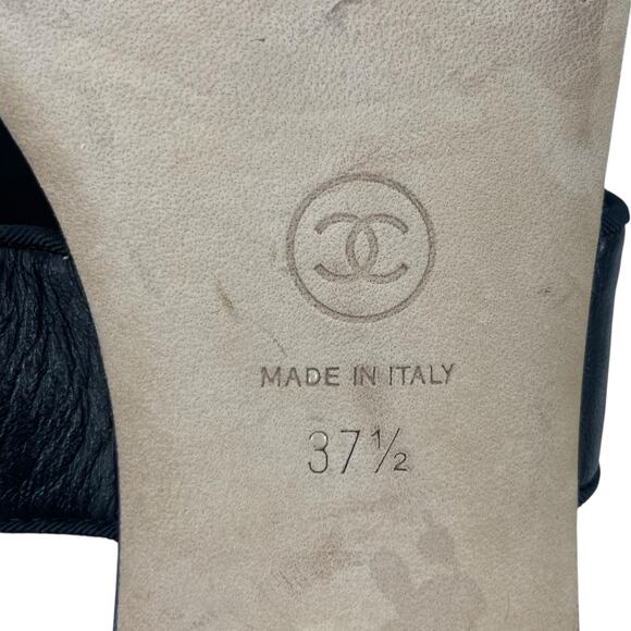 Chanel Camellia Pearl Logo Toe Ring Slingback Flat Sandal Black Size 37.5 - Picture 9 of 13